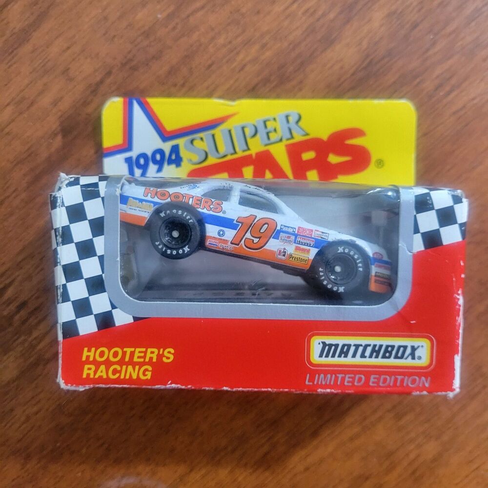 Nascar Ltd Ed Matchbox 1994 Racing Super Stars #19 Hooter's Race Car Open Box